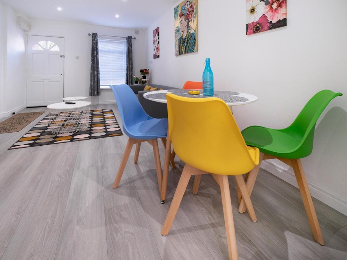Pass The Keys - Bright & Airy 2Br 2Bath Apt In Perfect Location 벨파스트 외부 사진