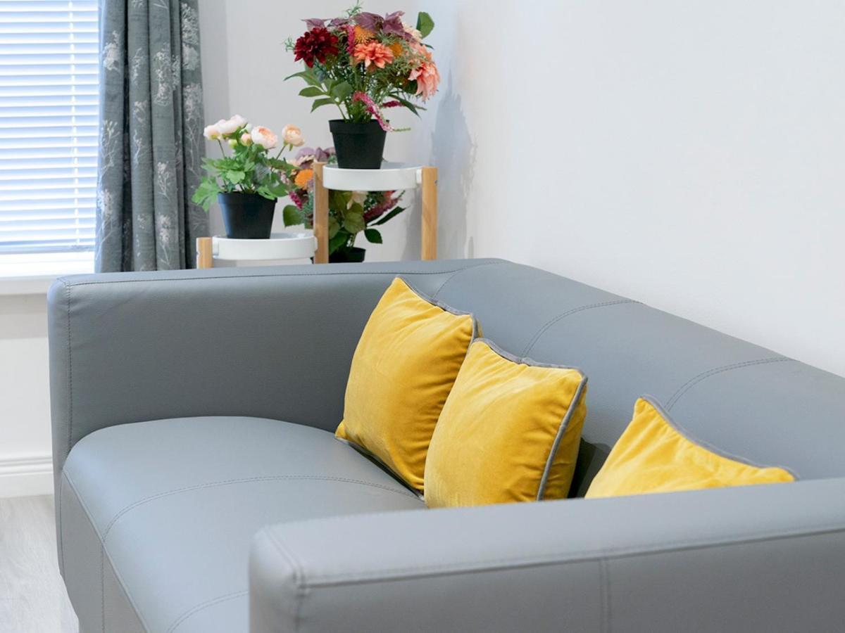 Pass The Keys - Bright & Airy 2Br 2Bath Apt In Perfect Location 벨파스트 외부 사진